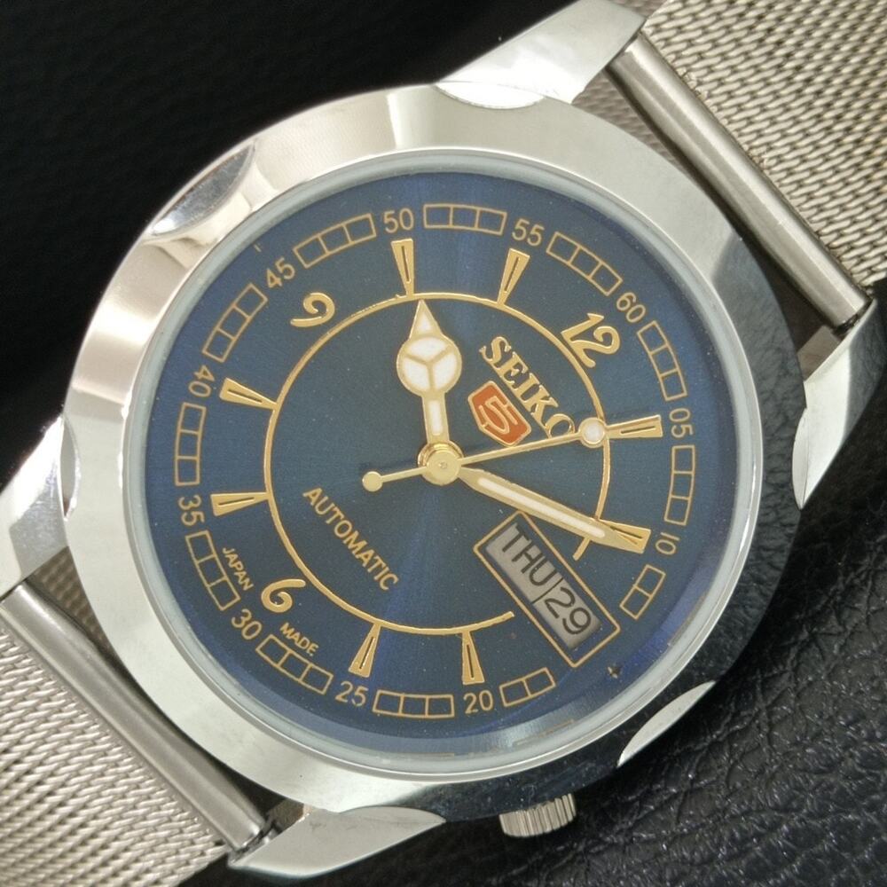 Vintage 1970 Seiko Automatic Mens Silver Watch W/daydate & Blue accents